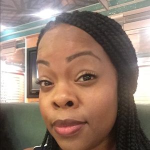 Meet your Posher, Lahonea