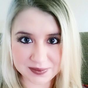 Meet your Posher, Leah