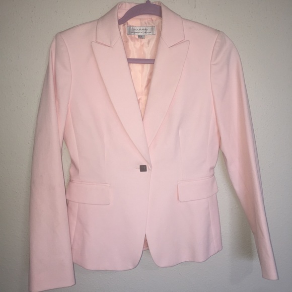 TAHARI Fitted Blazer