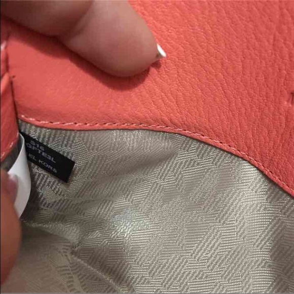 *SOLD* Michael Kors Wallet - Picture 4 of 4