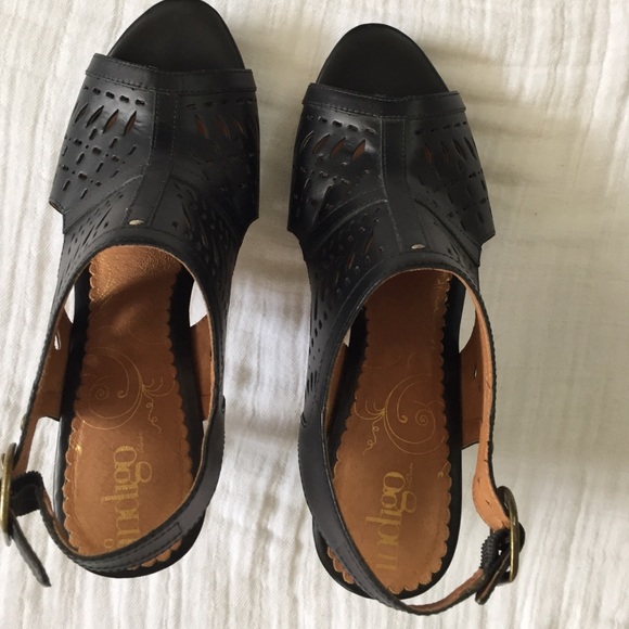 Black Cutout Heels - Picture 2 of 4