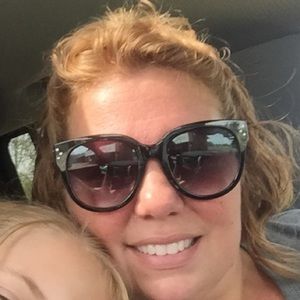 Meet your Posher, Angie