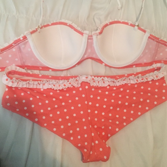 Victoria secret bikini - Picture 2 of 4