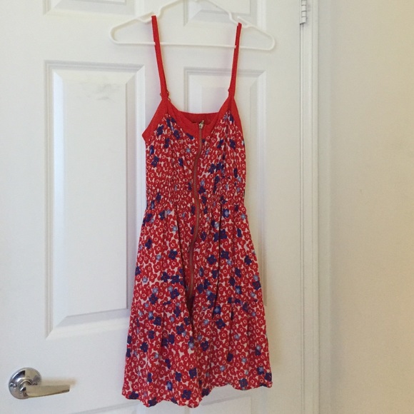 Zip up floral dress.