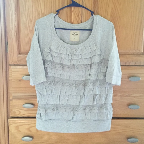 Hollister quarter length shirt