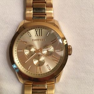 Gold boyfriend watch