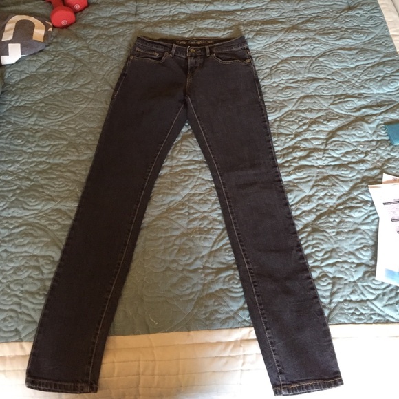 Classic Levi grey dark wash Jean
