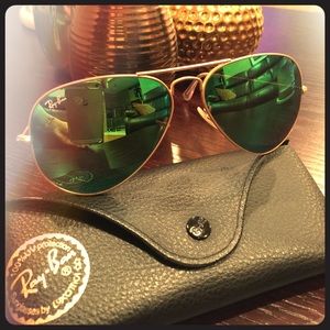 Ray-ban aviators 😎