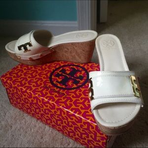 Tory Burch wedges - Never worn (size 8)