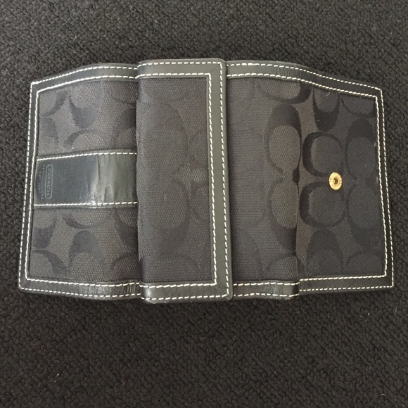 COACH tri-fold womens wallet - Picture 2 of 4