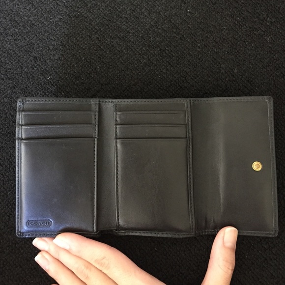 COACH tri-fold womens wallet - Picture 3 of 4
