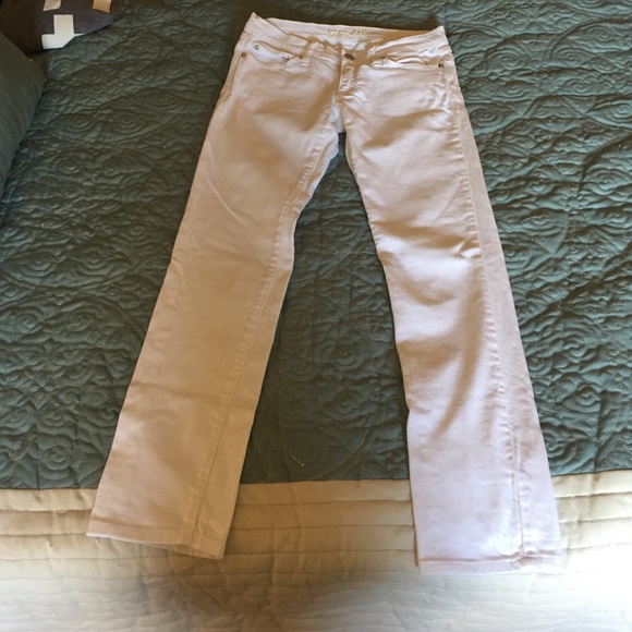White classic jeans