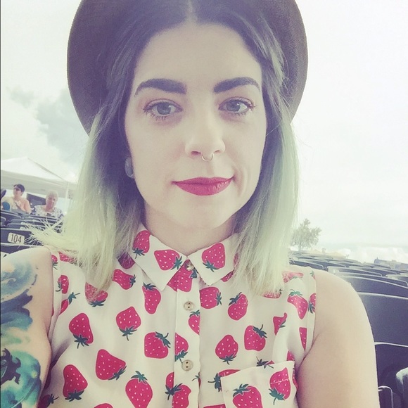 Meet your Posher, Ashley - Picture 5 of 16