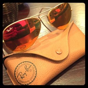Authentic Ray-Ban aviators 😎