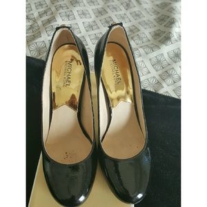 Michael Kors Black Pumps