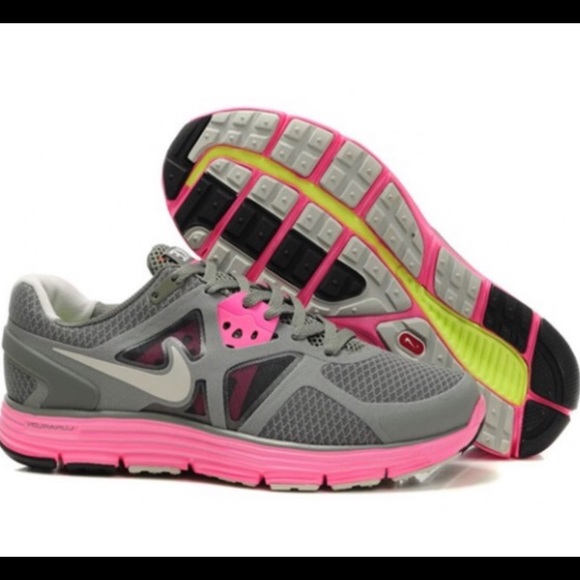 Nike Shoes - Women's Nike Lunarglide sz 9