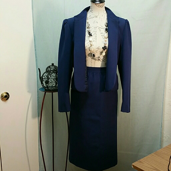 SHERIDAN SQUARE Vintage Blazer/Skirt Set - Picture 2 of 4
