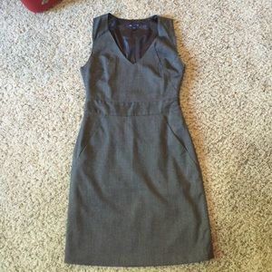 Gap - Size 4 Dress with Pockets