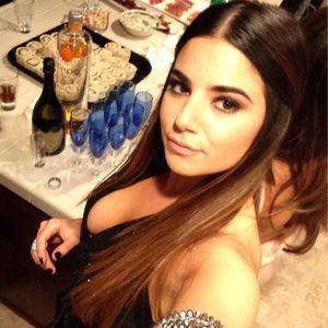 Meet your Posher, Samara