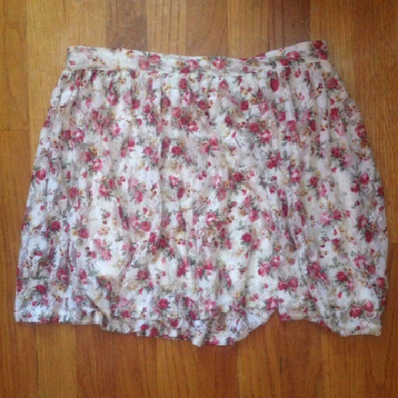 Floral lace skirt