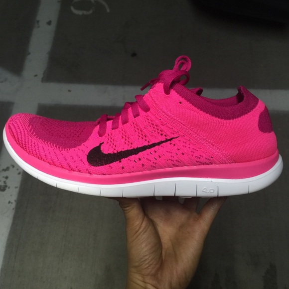 Nike free knits
