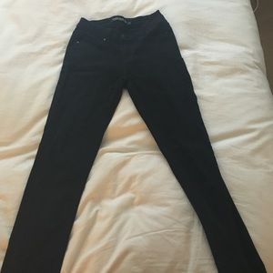 black skinny jeans