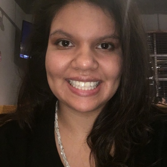 Meet your Posher, Liz