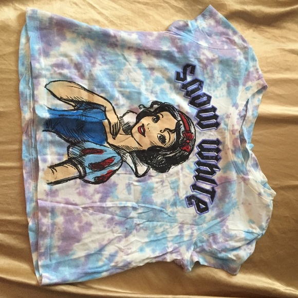 tie dye Snow White Disney crop top graphic tee