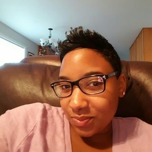 Meet your Posher, Alisha