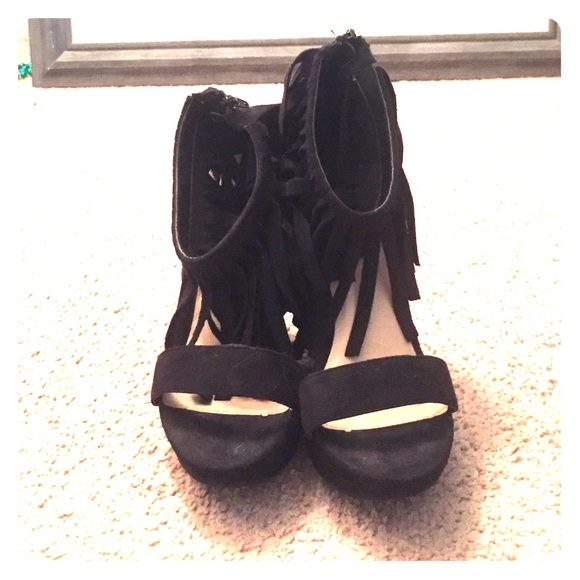 black fringe wedges