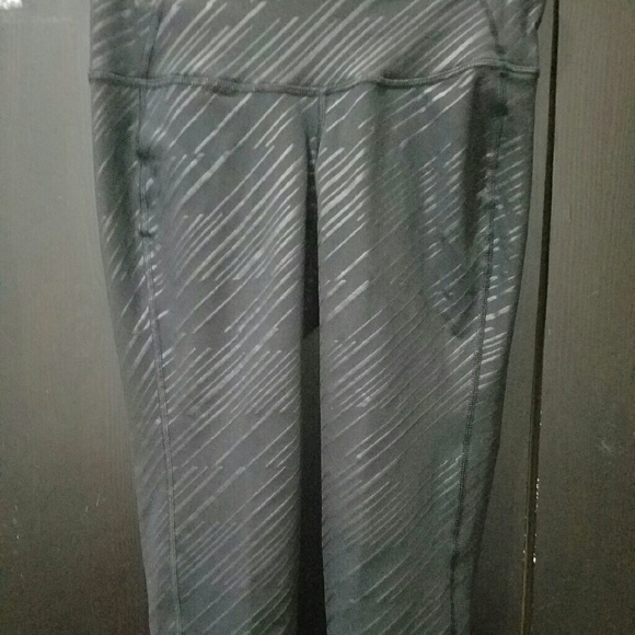 Old Navy work out crop pants