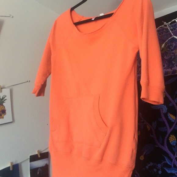 Fun and Unique Orange Bongo Sweatshirt - Picture 3 of 3