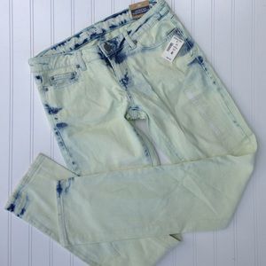 Aeropostale bleached out skinny jeans