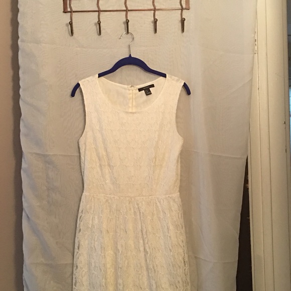 Dress - Picture 4 of 4