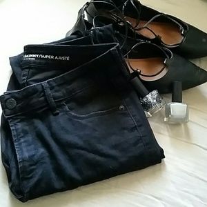 Mid Rise Super Skinny Black Jeans