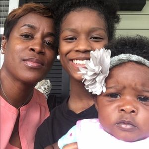 Meet your Posher, Deandrea
