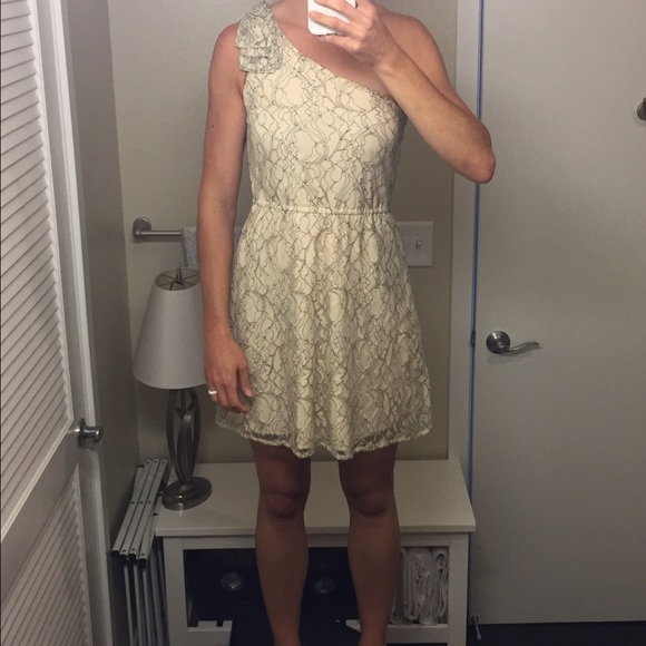 Rachael & Chloe dress - Picture 1 of 3