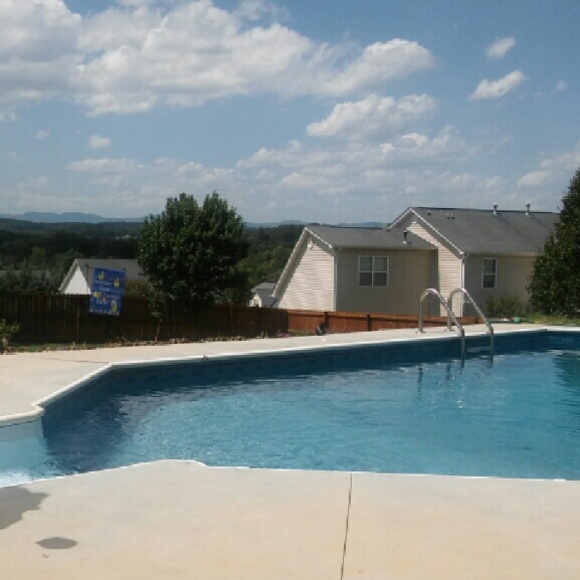 Meet your Posher, Monica - Picture 1 of 1