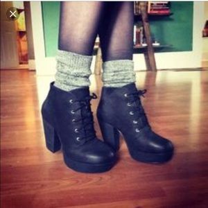 Black nubuck booties (Ricca)