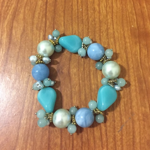 Blue beaded bracelet