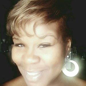 Meet your Posher, Lynette