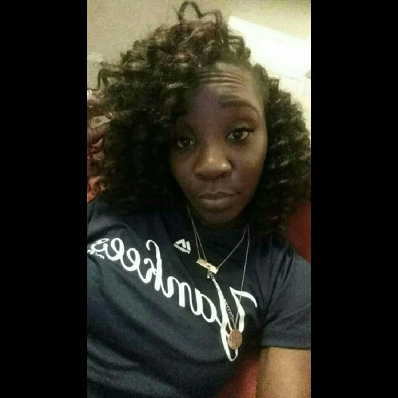 Meet your Posher, Angela - Picture 2 of 2