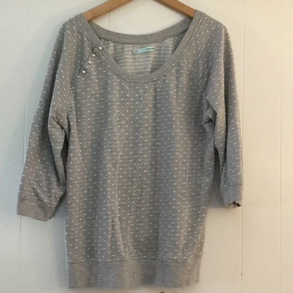Polka Dot Gray knit top with 3/4 sleeves - size XL