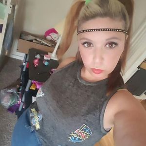 Meet your Posher, Hilliary