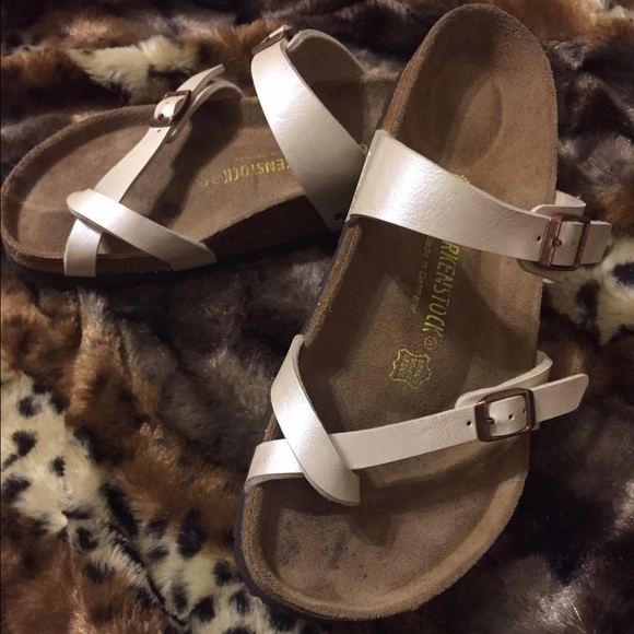 Rose gold Birkenstocks! Size 40