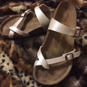 Rose gold Birkenstocks! Size 40