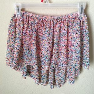 Trap less floral crop top