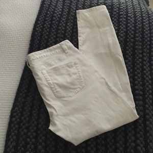 Vineyard Vines white jeans