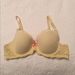 VS Dream Angels Demi Bra in Pale Yellow