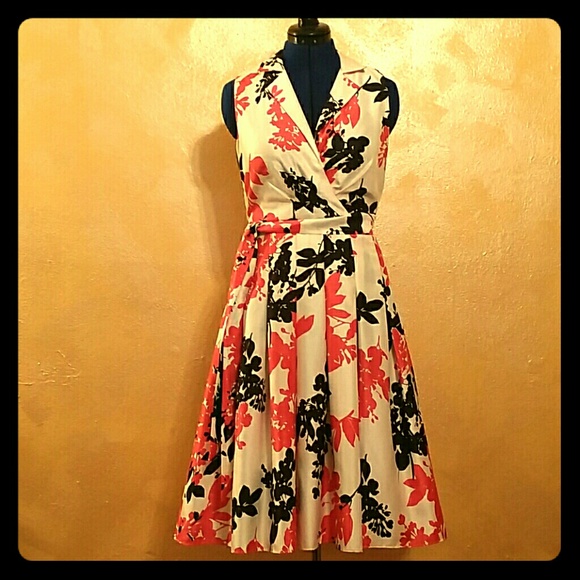 💃ON SALE😆💲💳👗 Floral muti-colored dress